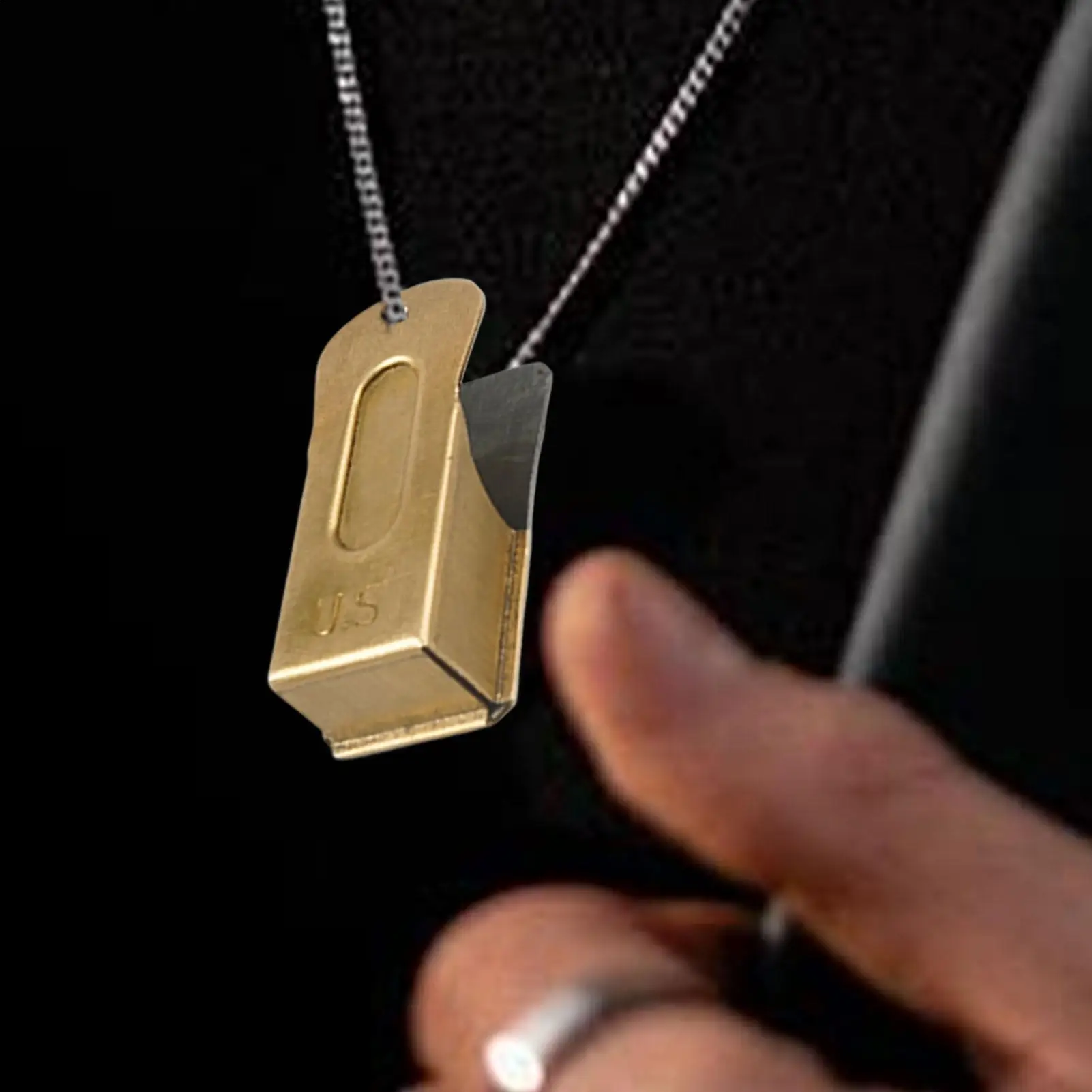 

Brass Movie Prop Whistle The Americas-type Survival Sound Whistle, Loud Crisp Sound For Collectors, Retro Table Desk Decor