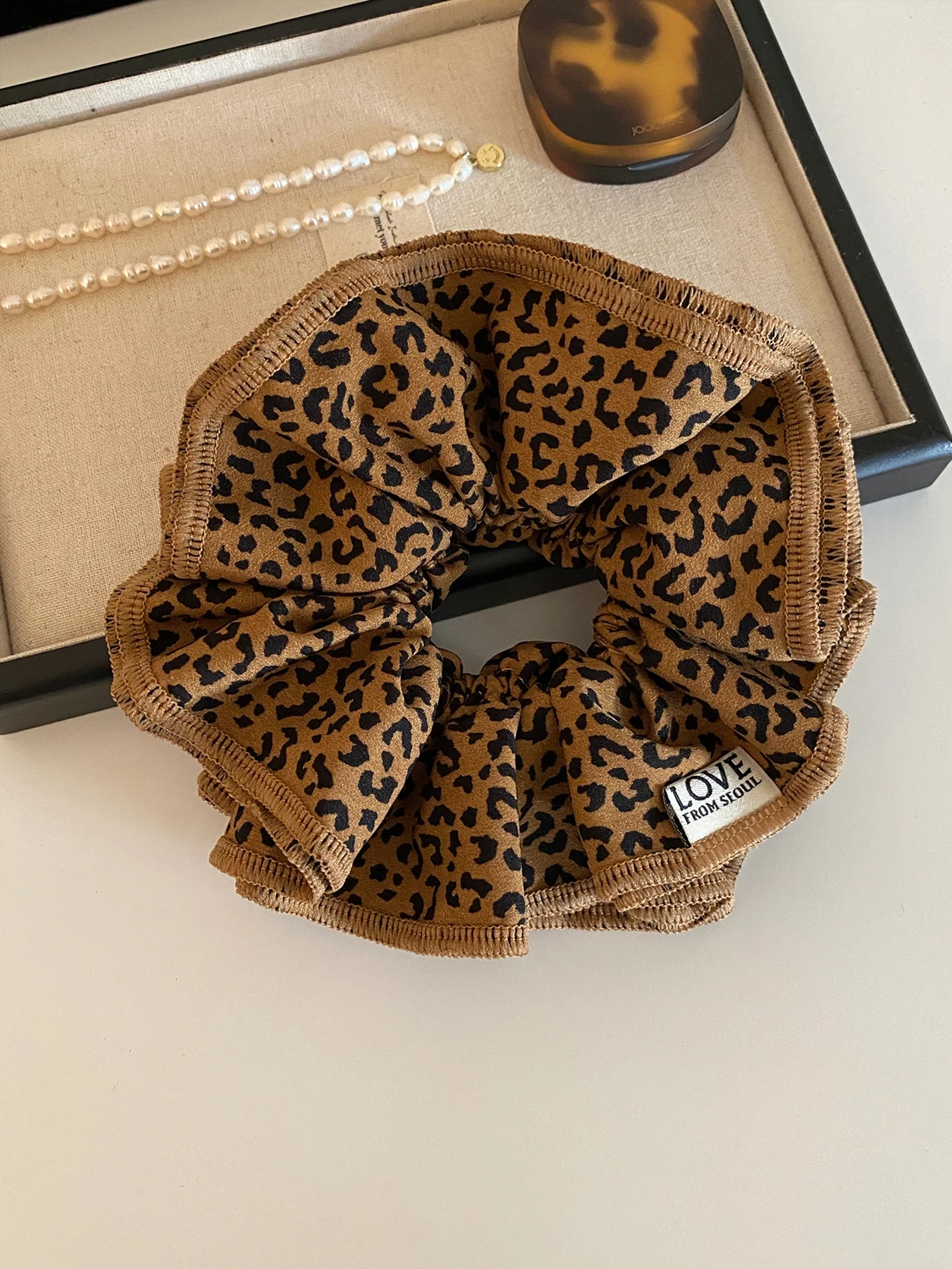 1 Stück stilvoller doppellagiger großer Haargummi mit Leopardenmuster, hochwertiges Haargummi für niedrige Pferdeschwänze und Dutts, vielseitiger Herbst und Winter