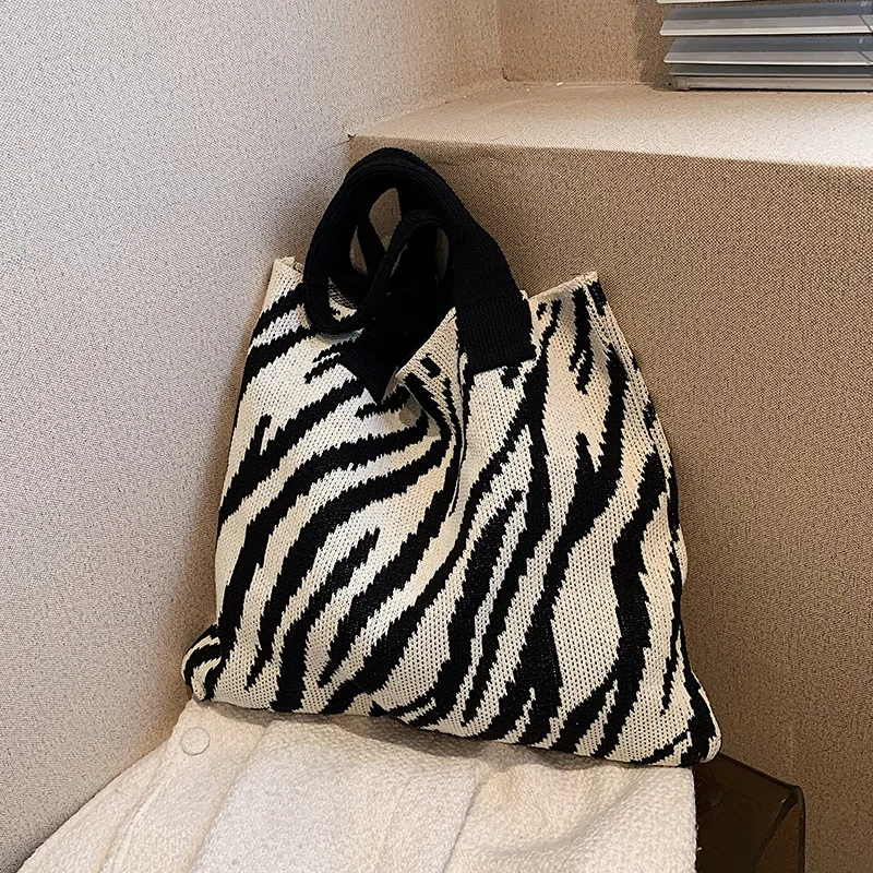 Zebra Print Shoulder Bag Large Capacity Contrast Color Striped Tote Bag Handwoven Summer Vacation Handbag Crochet Bag