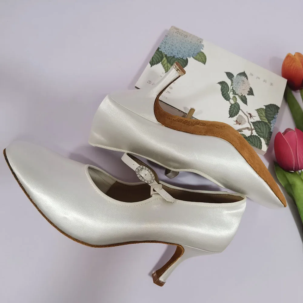 BD Dance Scarpe da sera classiche Donna Allenamento di danza moderna per ragazze Scarpe da ginnastica eleganti con tacchi alti Tango Valzer Scarpe da ballo137