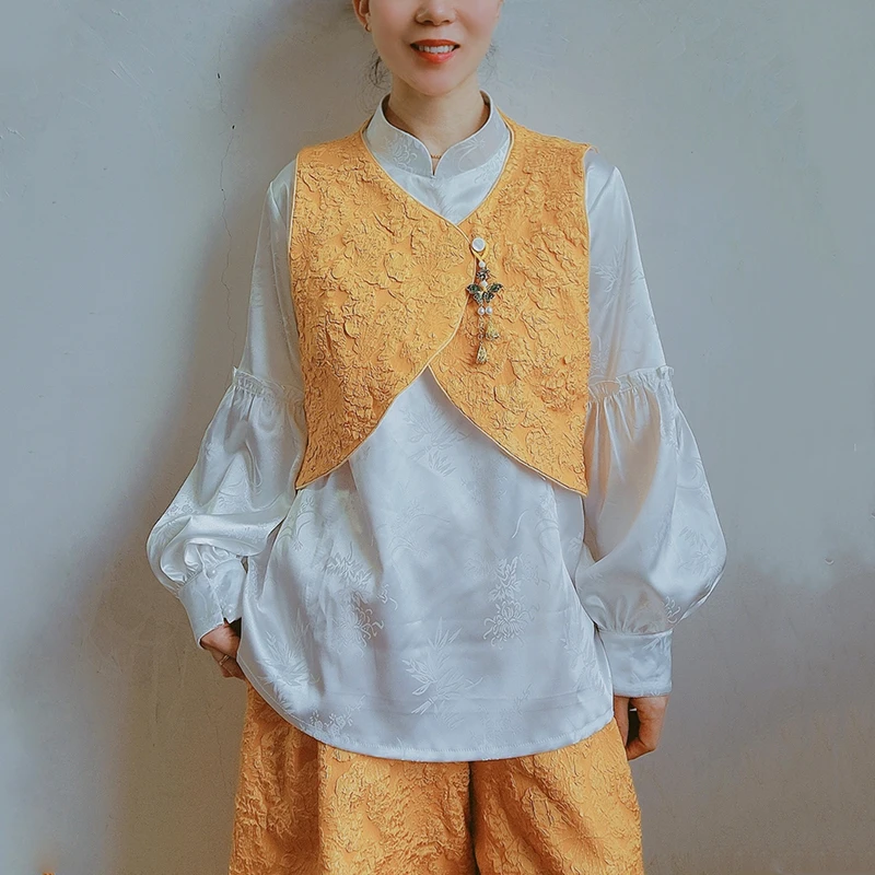 

Новая китайская двусторонняя жилетка-безрукавка для весны и лета, оригинальный дизайн, круглый вырез, застежка на пуговицах, укороченная, из полиэстера.