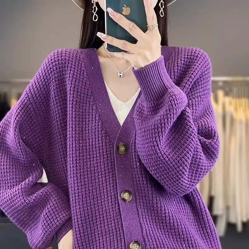 ฤดูใบไม้ผลิฤดูใบไม้ร่วงถักเสื้อสเวตเตอร์ถักสีทึบผู้หญิง V คอเสื้อกันหนาวอเนกประสงค์เกาหลีหลวมแขนยาวด้านบนด้านนอก