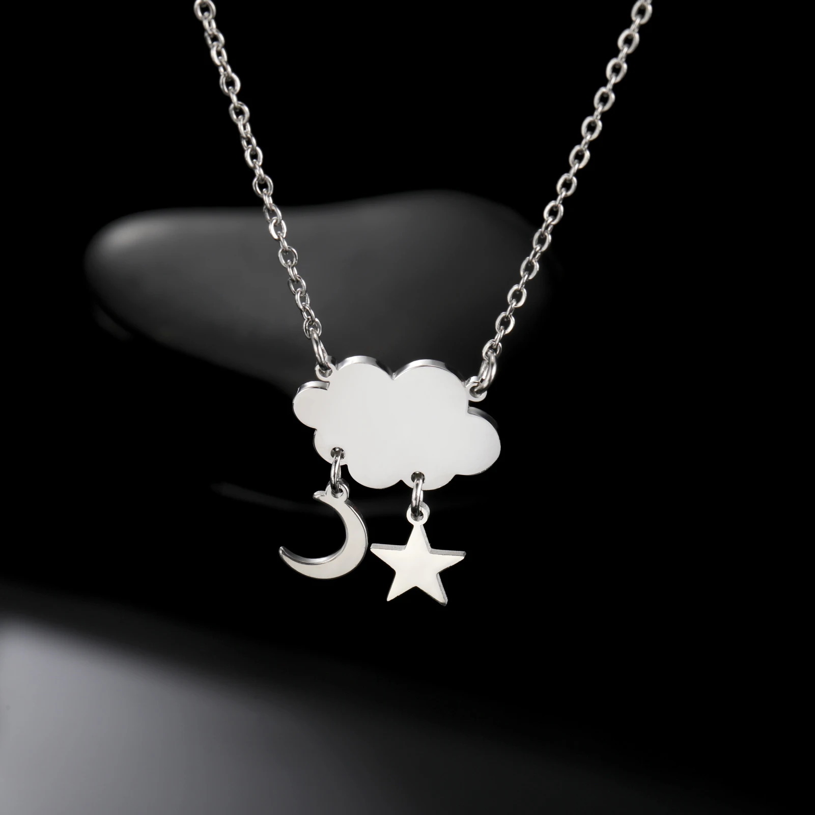 Skyrim سحابة ستار قلادة على شكل قمر قلادة الفولاذ المقاوم للصدأ السيدات والفتيات أسلوب بسيط يوم الناس الذكرى مجوهرات هدية 2025 #2