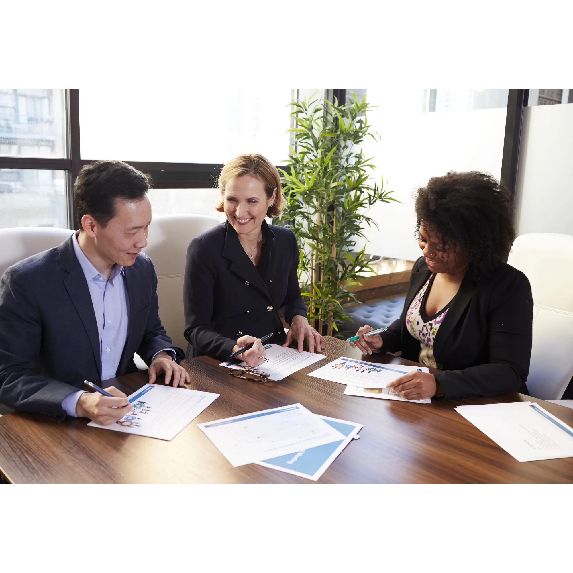 (2 упаковки) Копировальная бумага, 8,5 x 11 дюймов, 92 яркости, 20 фунтов, белая, футляр 5 Ream (2,500 листов)