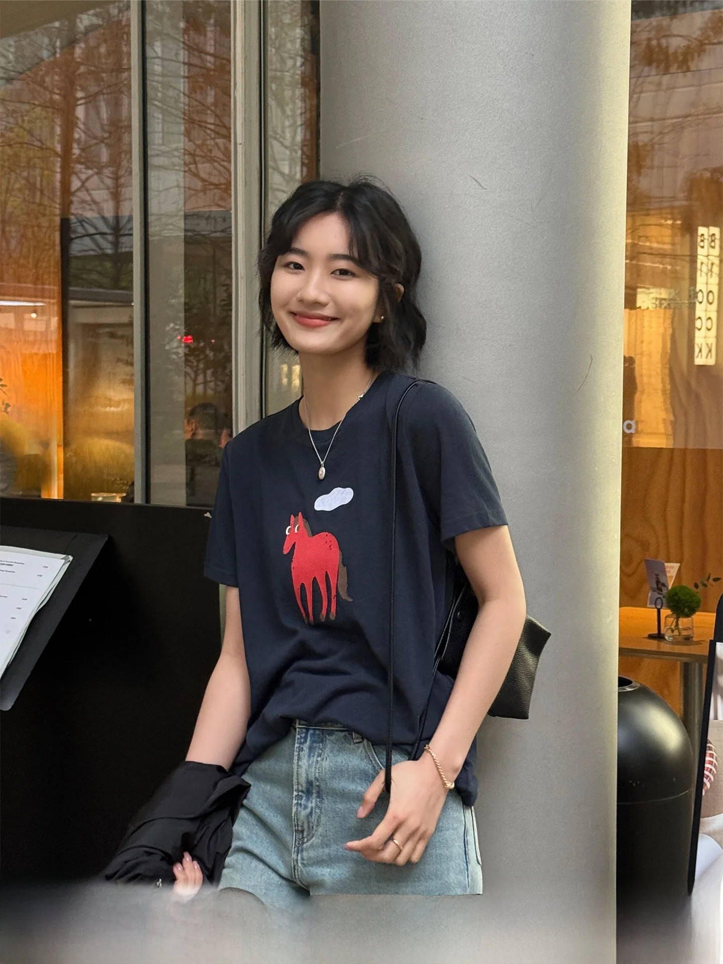 

Модная женская футболка Zhou Xiaoya, светло-голубая, повседневная, для города, лето 2026, с мультяшным принтом, стандартный крой, хлопок