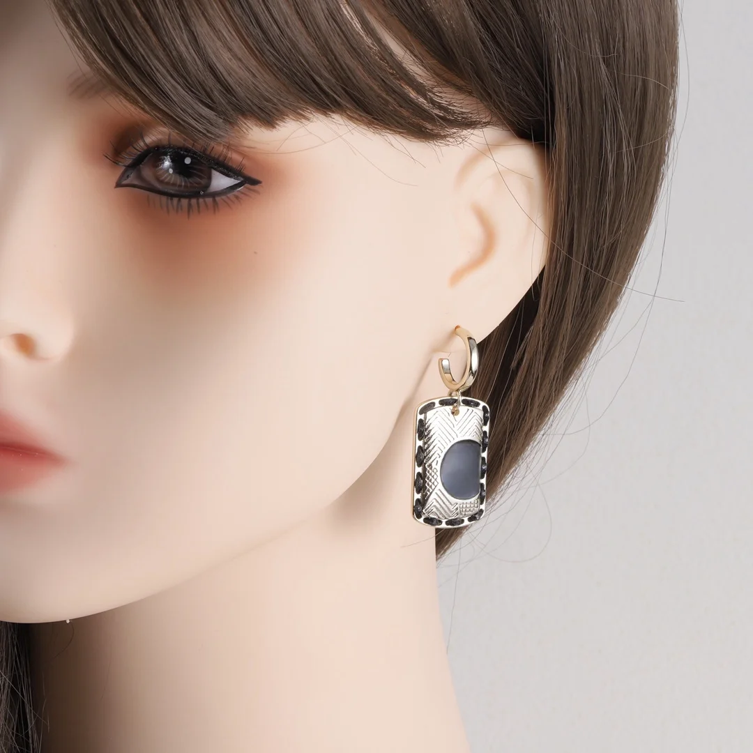 

New rectangular black sheepskin thread drop glue vintage earrings for women