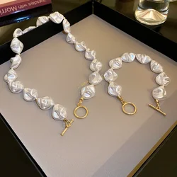 Minar Exaggeration Irregular Baroque Faux Pearl Choker Necklaces for Women Golden Toggle Clasp Circle Pendant Necklace Jewelry