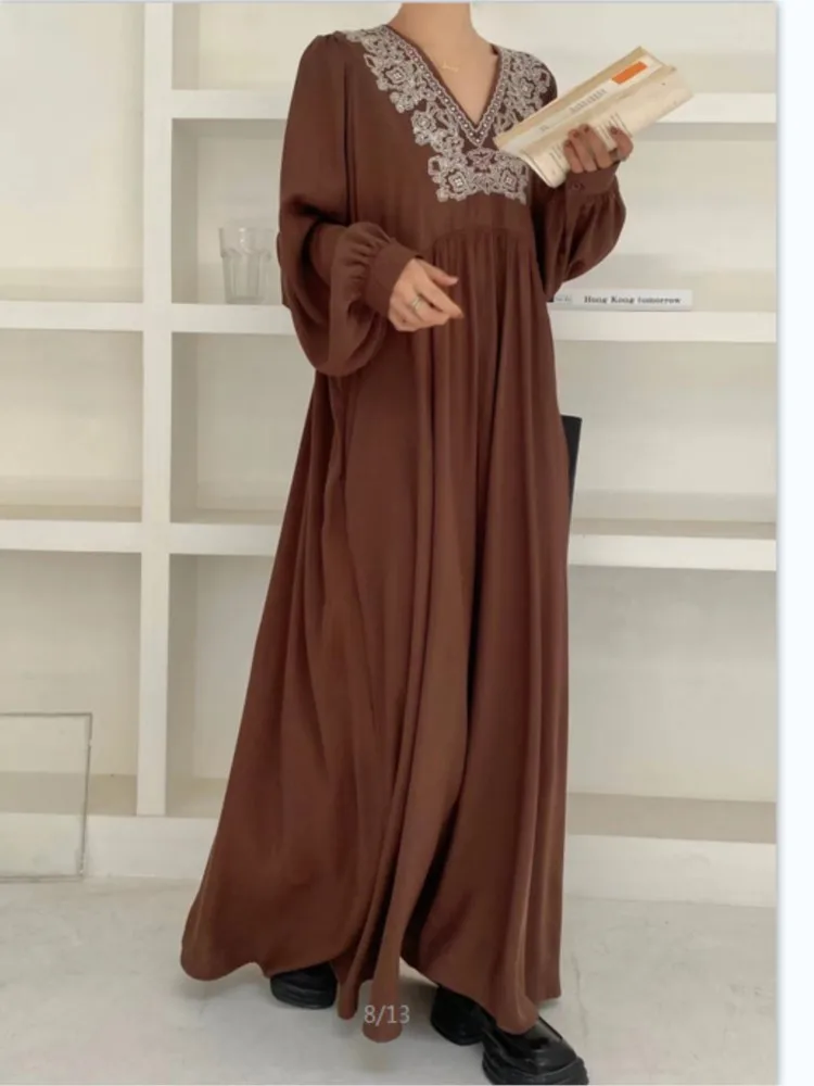 Primavera Verano vestido largo bohemio mujeres bordado cuello pico señoras vestidos blancos Casual vacaciones manga larga vestido de mujer suelto 2026