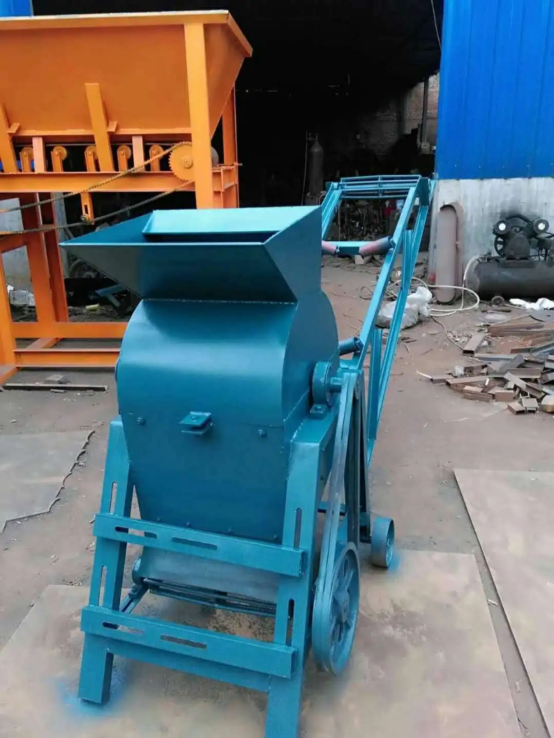 QK Small mobile soil pulverizer Planting soil crusher