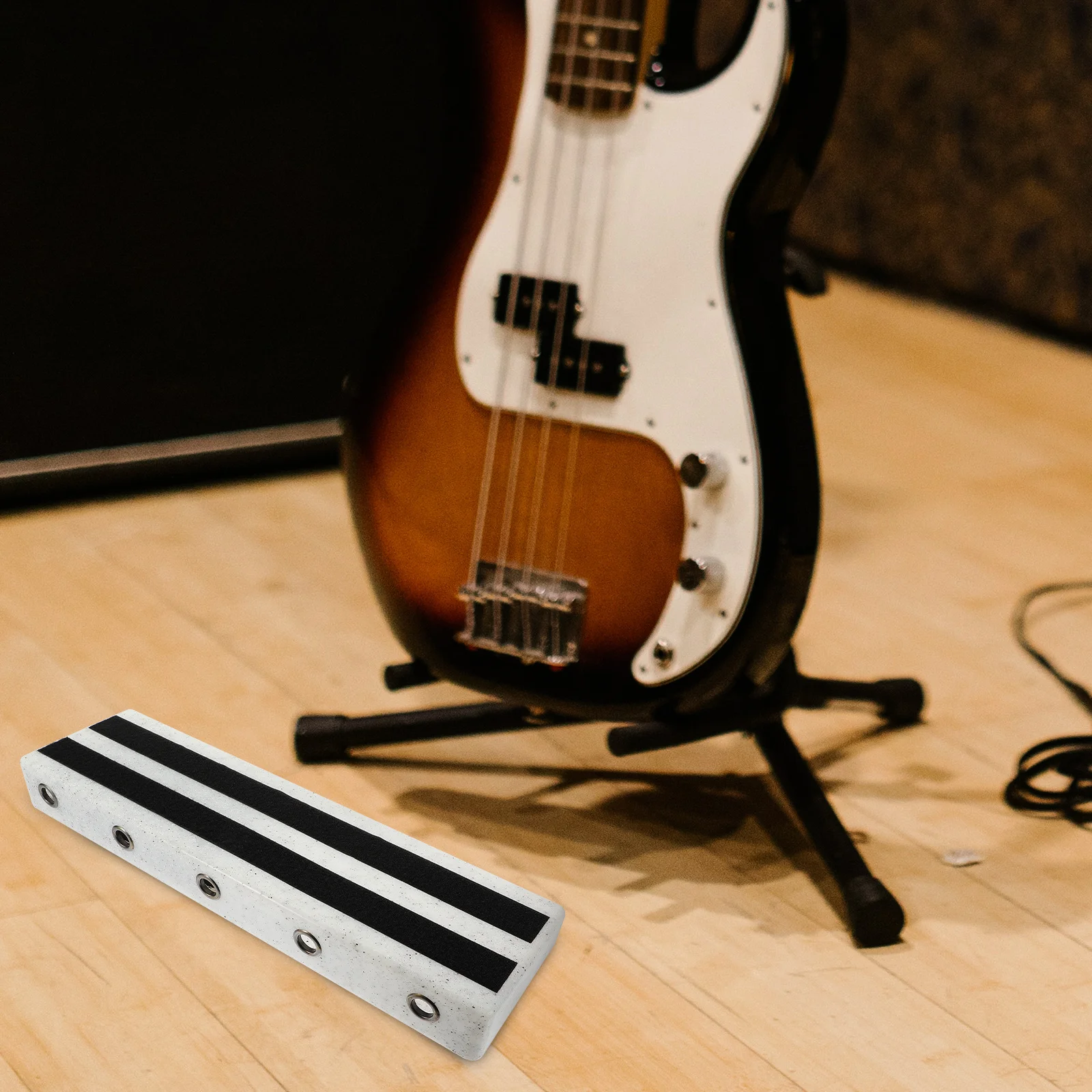 

Electric Guitar Effector Effects Pedal Board Accessories Small Size for Material