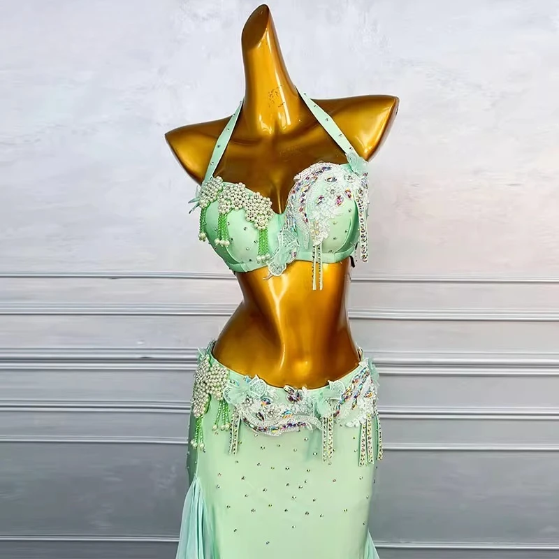 زي ممارسة أداء الرقص الشرقي المخصص للنساء 2025 مجموعة أزياء الرقص الشرقي الجديدة حمالات الصدر والتنانير الكبيرة