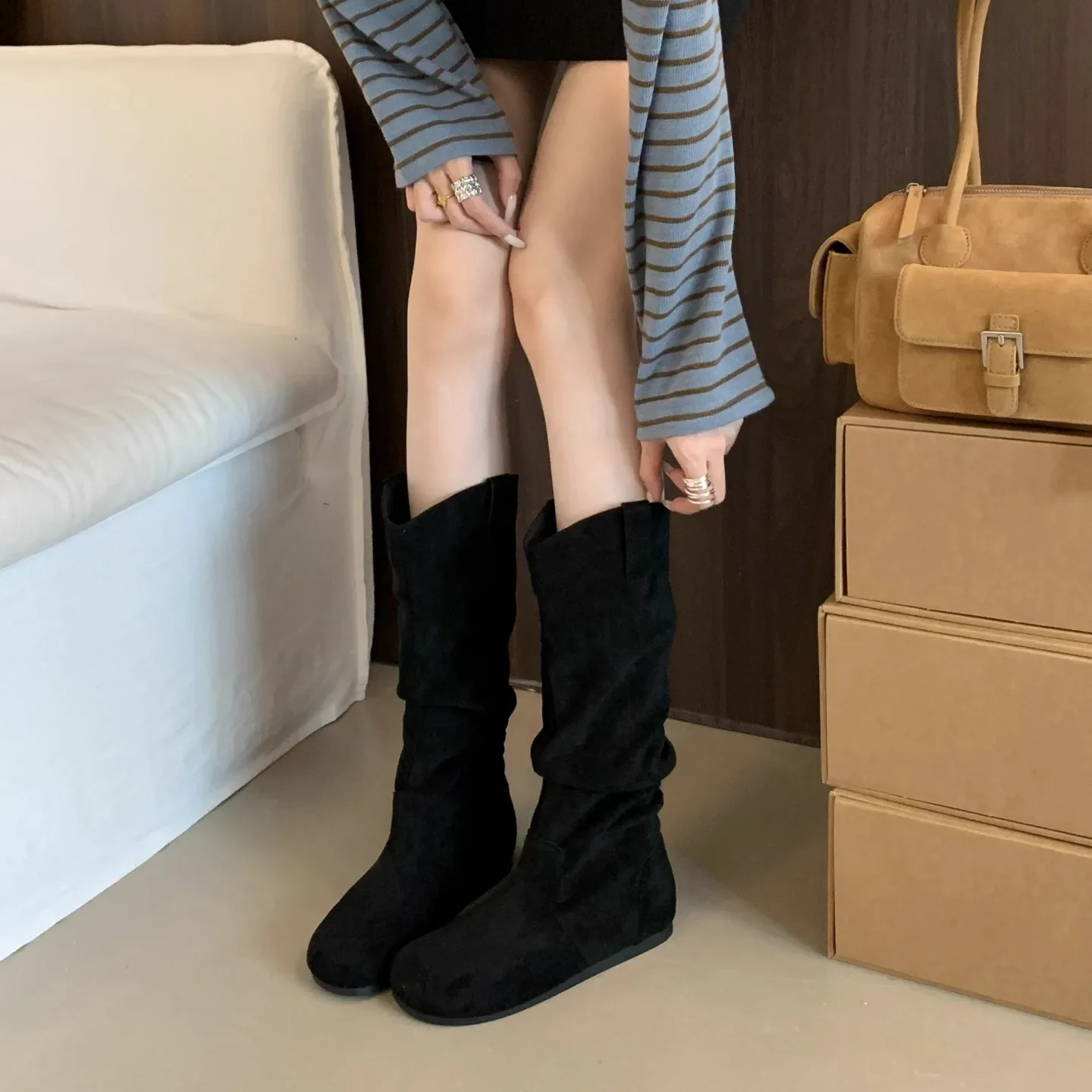 

Зимние модные новые пикантные однотонные теплые удобные женские ботинки с круглым носком на толстой подошве на низком каблуке Botas Mujer