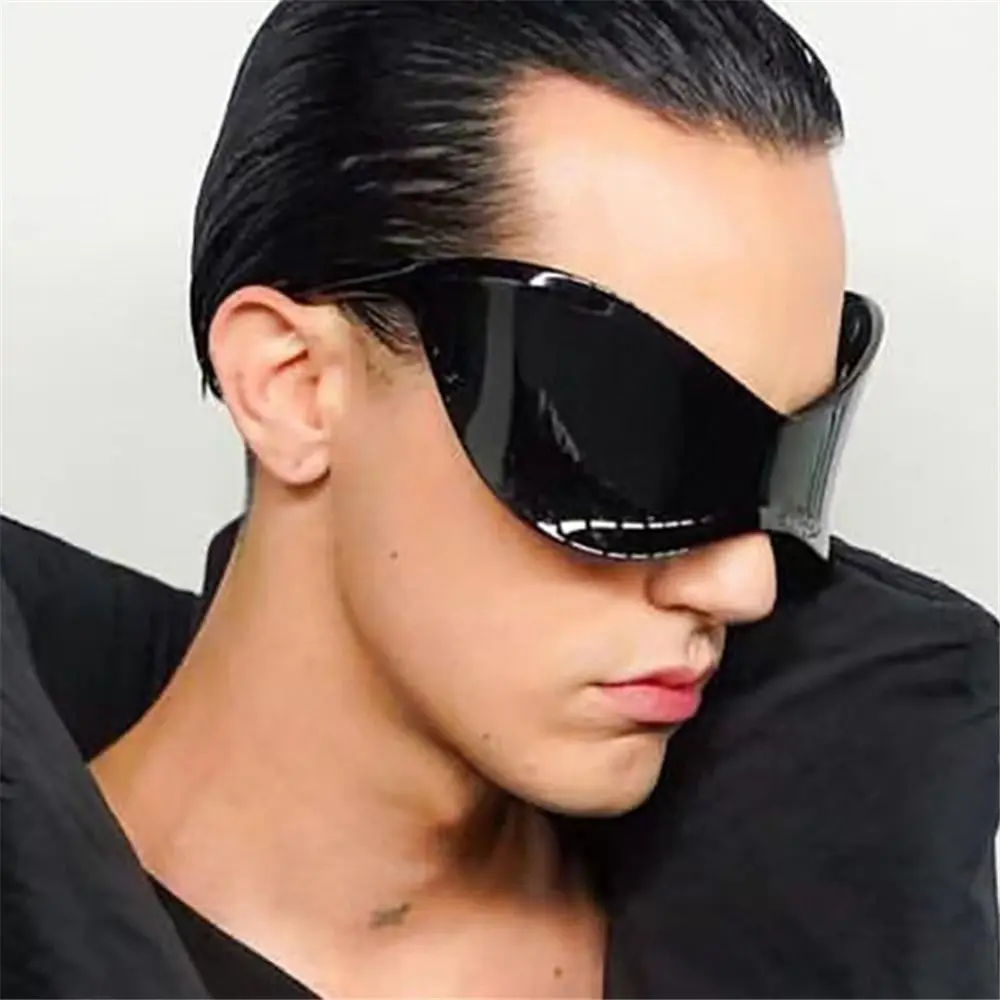 Futuristic Sunglasses for Men Women Oversized Wrap Around Punk Y2K Sunglasses Goggle Silver Sports Sun Glasses Fashion Chic