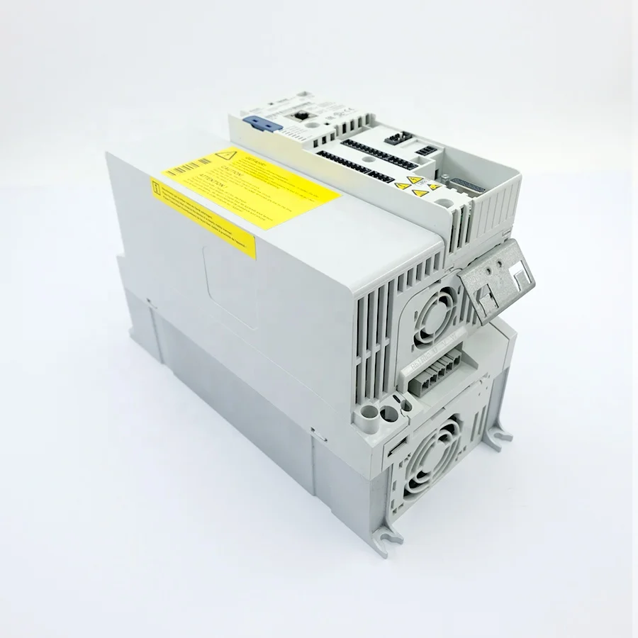 Lenze 8400 Topline C العلامة التجارية الأصلية محول تردد مؤازر E84AVTCE5524SX0 متوفر