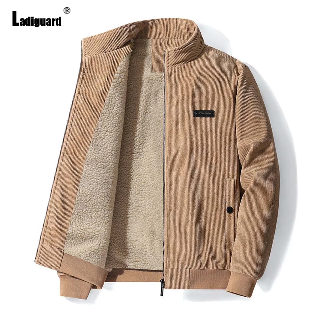 

Plus Size 5xl Men Casual Retro Jacket Europe Fashion Zipper Pocket Corduroy Tops Outerwear 2023 New Winter Cashmere Jacket Coats