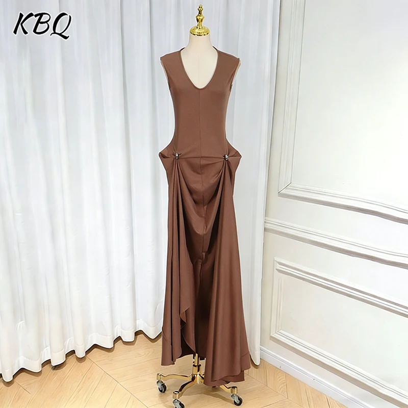 

KBQ Solid Spliced Metal Buckle Minimalist Dresses for Women Round Neck Sleeveless Patchwork Folds Fashion Dress Female Style New