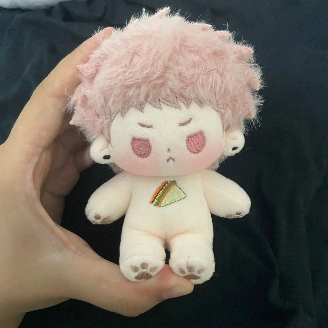 10CMのアニメ「19日間の魔関山」のかわいいぬいぐるみ、綿の玩具チャーム、女の子、子供、大人、またはバックパックのペンダントへの誕生日プレゼント