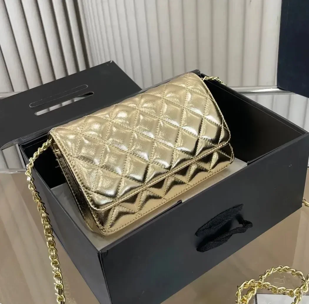 

Маленькая дизайнерская сумка через плечо из кожи, с клапаном, в стиле клевера, люкс, черно-белая, с текстурой личи, высококачественная, xb174