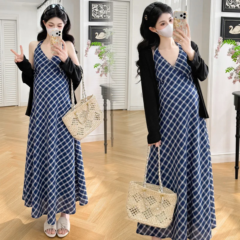 

Maternity Clothes Summer 2026 French Style Elegant Temperament Plaid Halter Neck Maxi Dress And Black Cardigan For Pregnancy