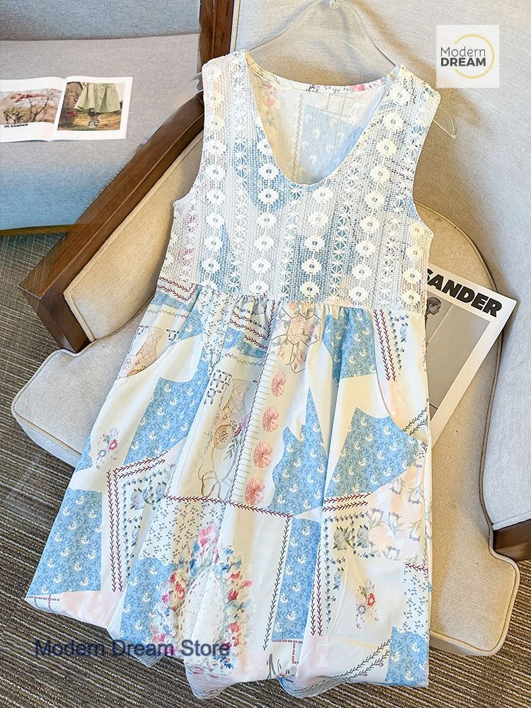 

French retro ethnic Bohemian printed vest dress female summer new V-neck temperament sleeveless stitching seaside holiday dress.