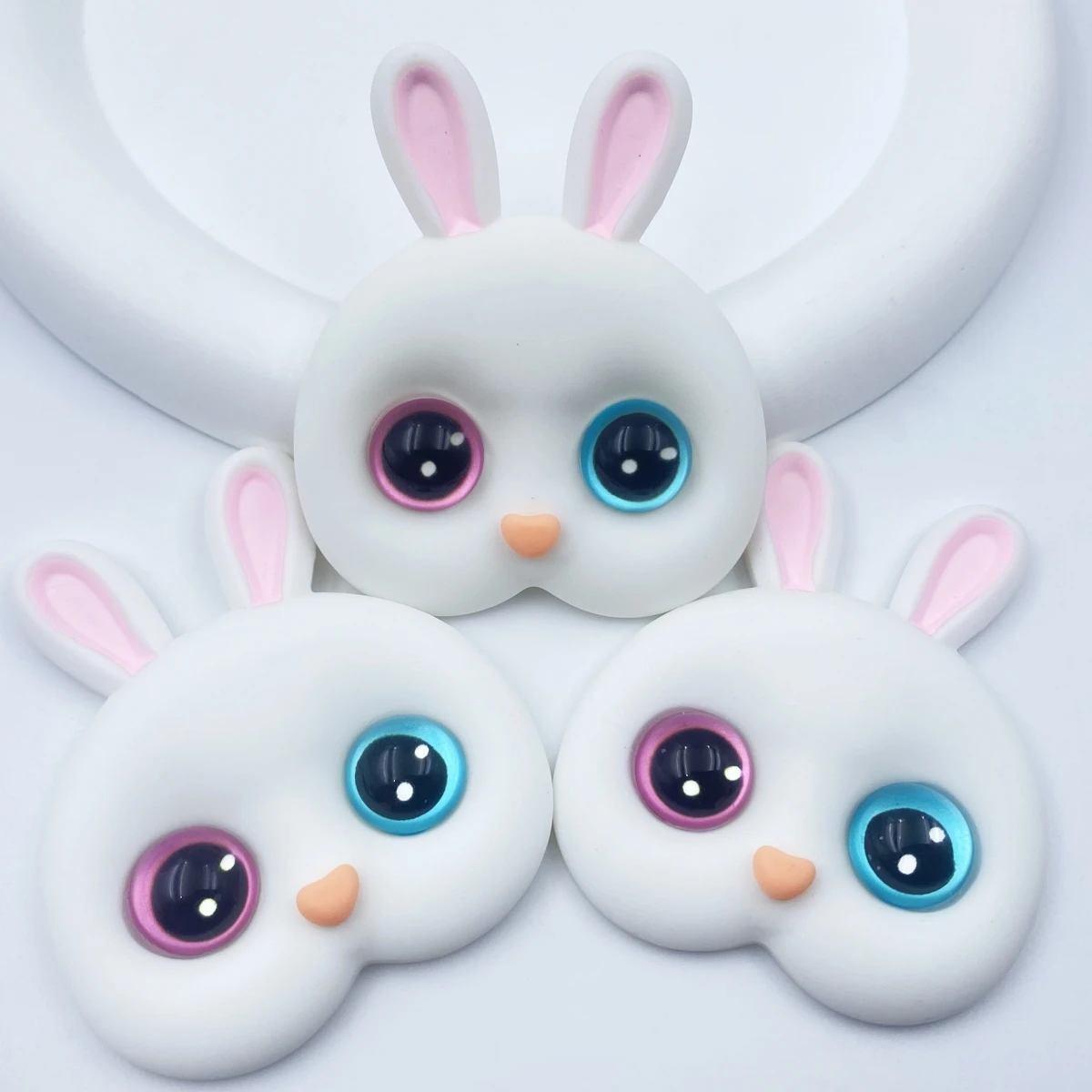 2PCS Cute Rabbit Head Flat Back Resin Figurine DIY Scrapbook Bow Accessories Home Crafts