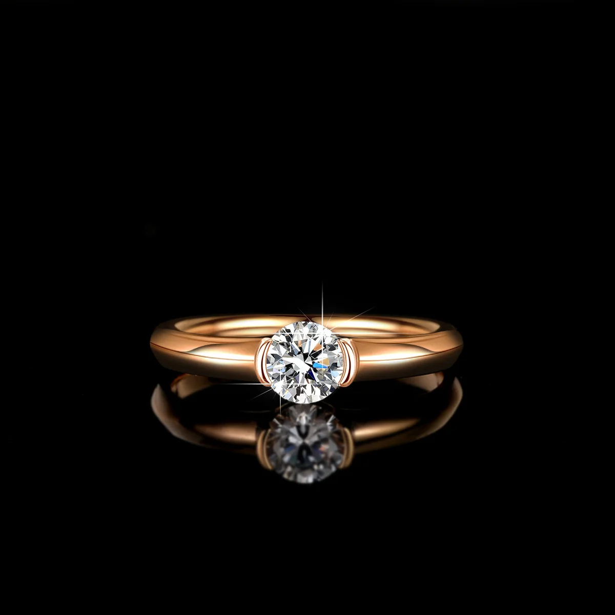

S925 Sterling Silver Four Claw Moissanite Ring for Women Classic Wedding Band Plated Champagne Gold Perfect Gift for Girlfriend