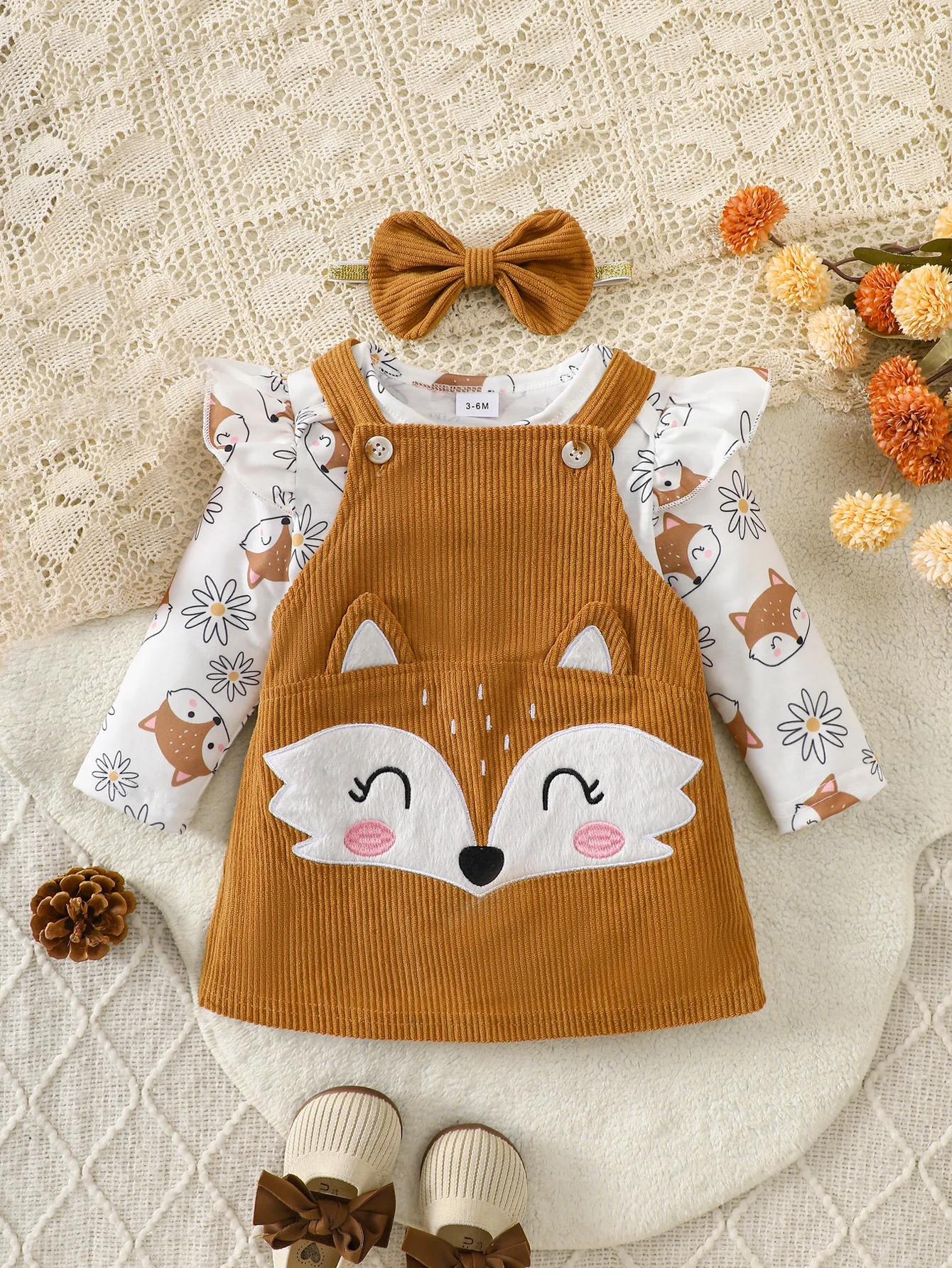 Zestaw Sztruksowy Jesienna Historia Małego Lisyka: Kombinezon z nadrukiem stokrotek + Spódniczka na szelkach z haftem 3D + Opaska na głowę, Trzyczęściowy Zestaw, Jesienno-Zimowy Strój na Wyjścia dla Niemowląt ​
