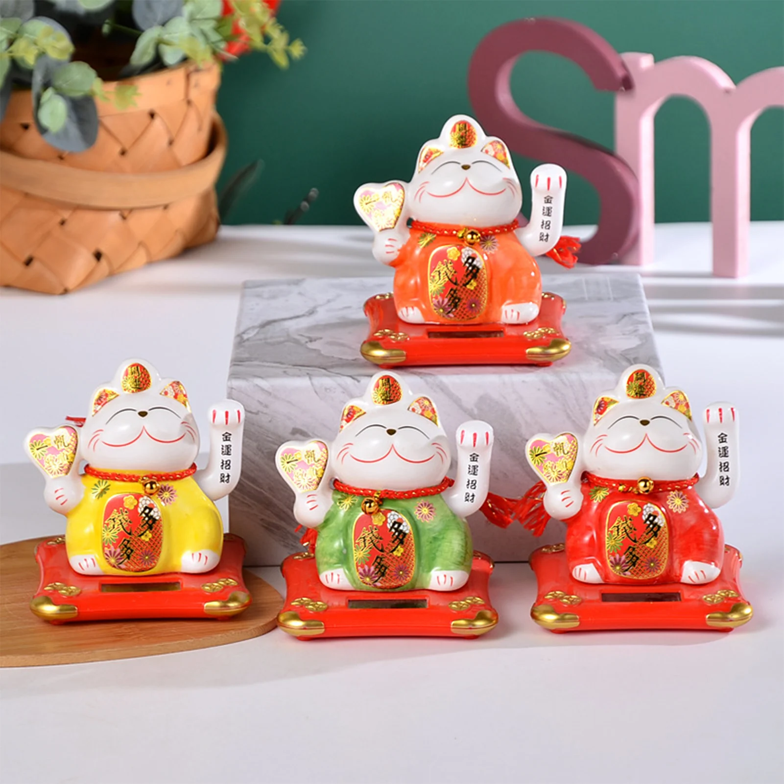 Solar Energy Lucky Cat Ornaments Waving Hand Paw-up Bring Fortune Wealth Welcoming Cat Ornament for Shelf Decor Table Decor