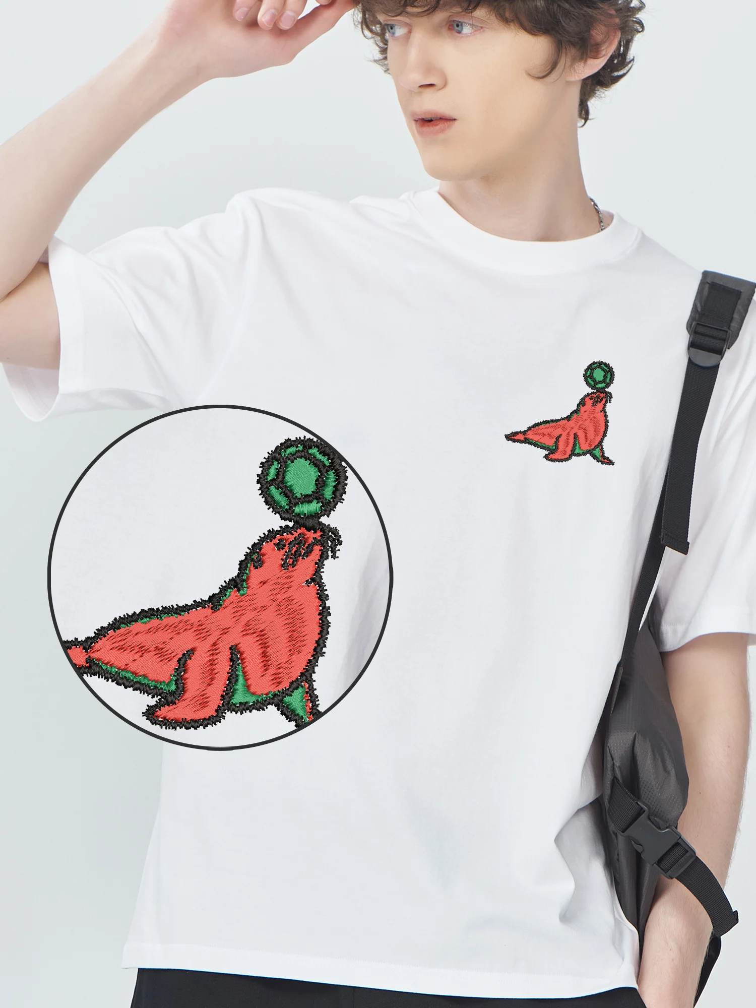 

Cute Playing Ball Seals Embroidered Kawaii Fashion Luxury Clothing Cotton T Shirts For Men Women Classic Embroidery Clothes