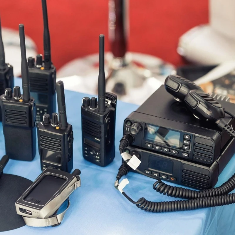 Bảng điều khiển kim loại là giá cho khung radio động toàn cầu 400dr