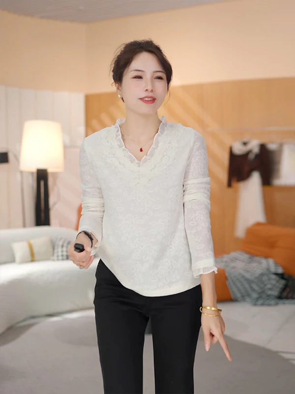 

Женский повседневный топ Chana с кружевной отделкой, V-образным вырезом, длинными рукавами, для ношения под одеждой, с цветочным пэчворком, дышащий