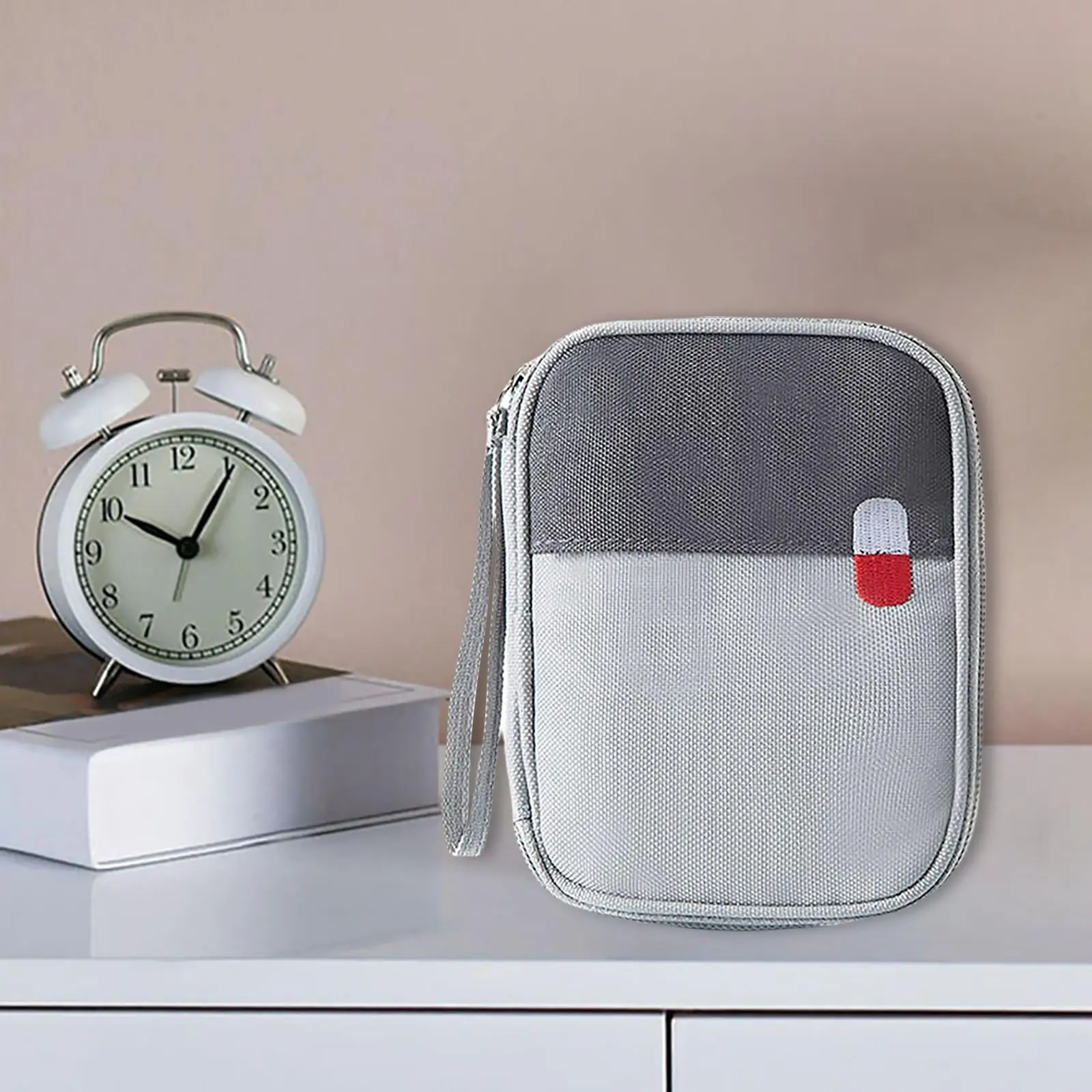 3x حقيبة أدوات الإسعافات الأولية، مقاومة للماء، محمولة ومتينة، حقيبة تخزين، طقم سفر للسيارة والمنزل والمشي لمسافات طويلة والتخييم والسفر