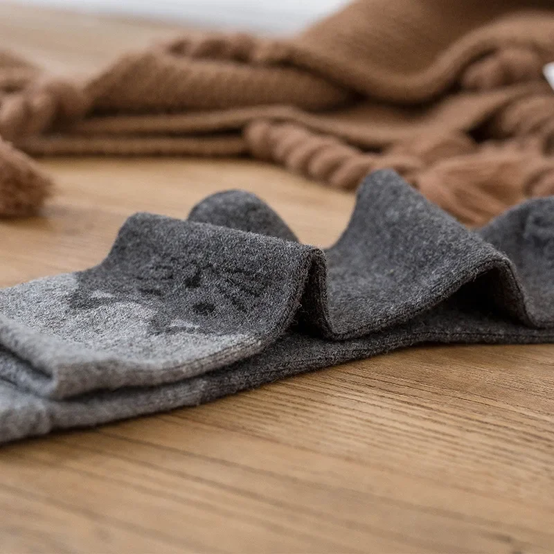 5 paires automne hiver femmes mignon laine extérieur mi-mollet chaussettes dessin animé chat épaissi chaud Style ethnique intérieur chaussettes de sol