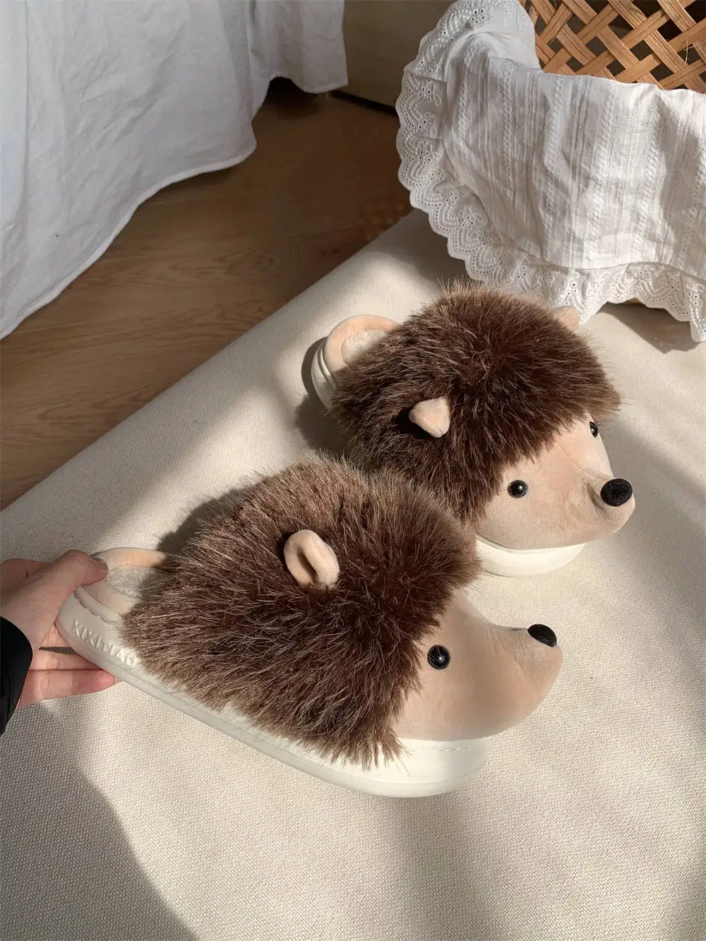 New fluffy snuggle hedgehog slippers women funny 3D animal home slides Christmas gift woman furry slides supple shoes size 44 45