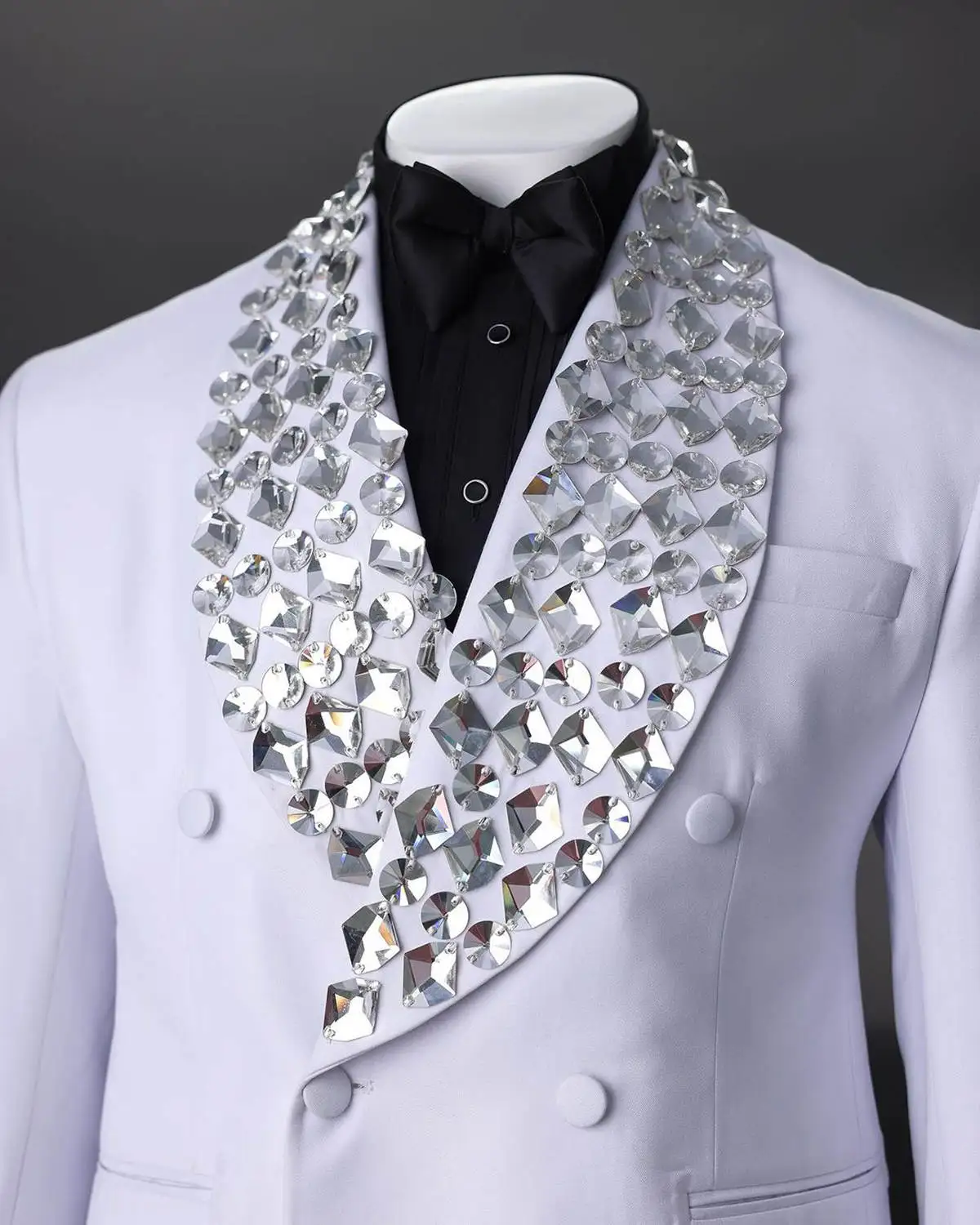 Mens Tuxedo Suit Handmade Beads Diamondls Blazer Jacket Customized Slim Fit Groom Wedding Formal Occasions Tailored Wear Jacket