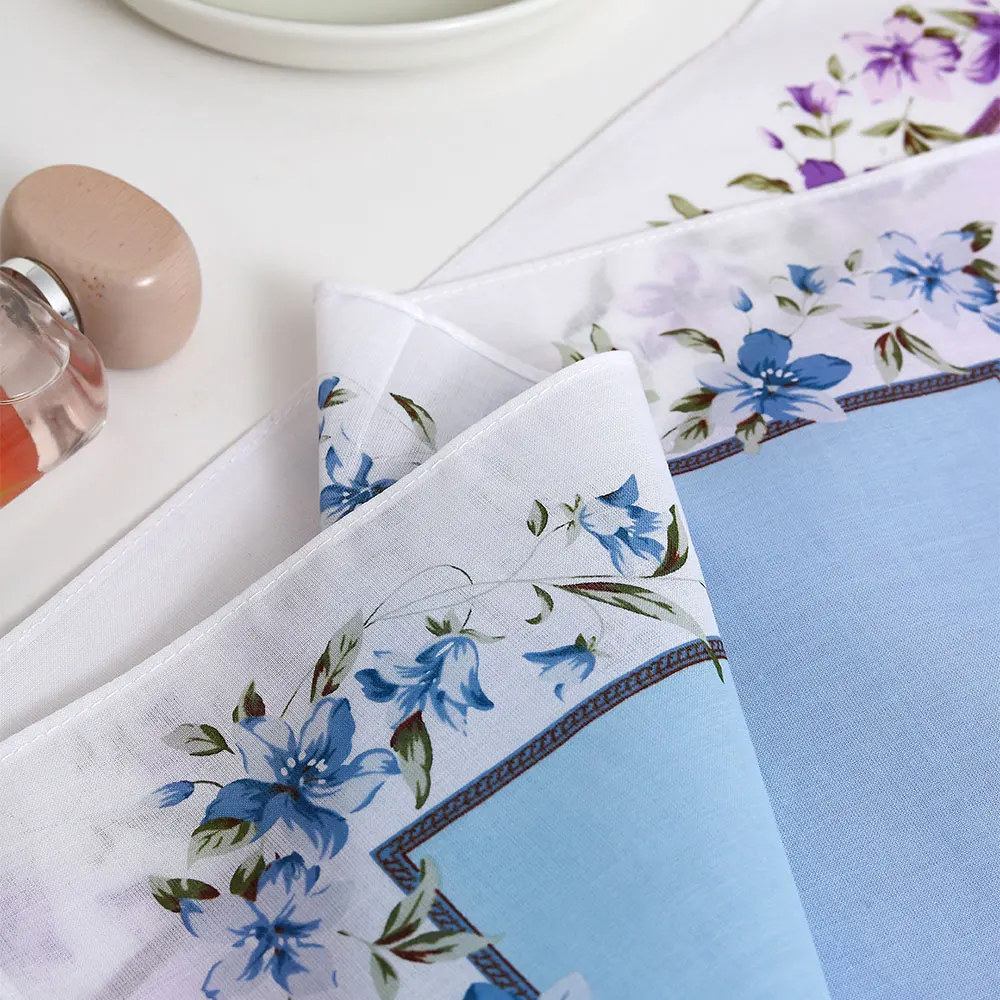 Fazzoletto da donna, fazzoletto universale con fiori in cotone per tutte le stagioni, fazzoletto sottile e nostalgico vecchio stile per pulire il sudore, souvenir per la festa della mamma della stagione del matrimonio