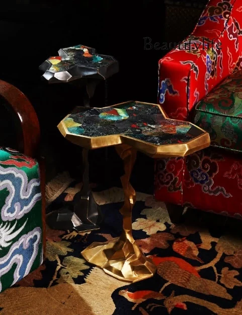 

Italian creative special-shaped light luxury small coffee table retro art designer high-end fashion new