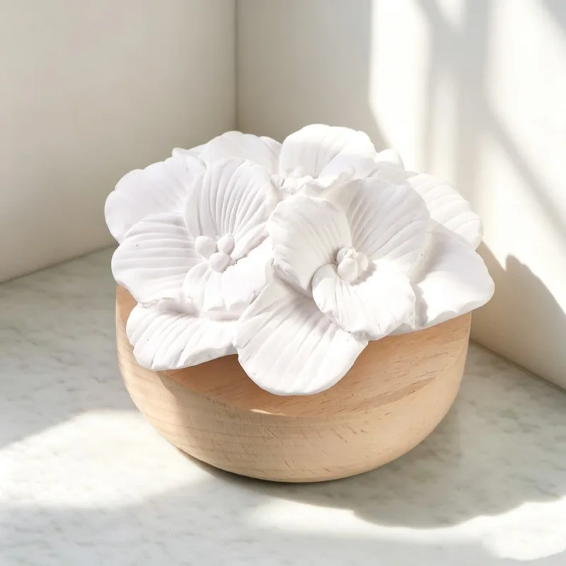 3D 입체 조각 장식이 들어간 세라믹 테이블용 아로마 디퓨저, 흰색, 실내용 아로마 향기 분사기