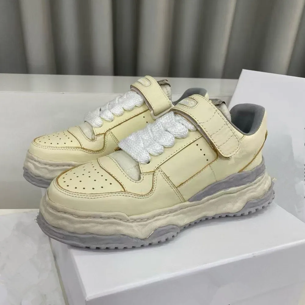 Dad's shoes men's 2025 autumn and winter new style thick soled height increasing shoes retro made casual sports shoes women