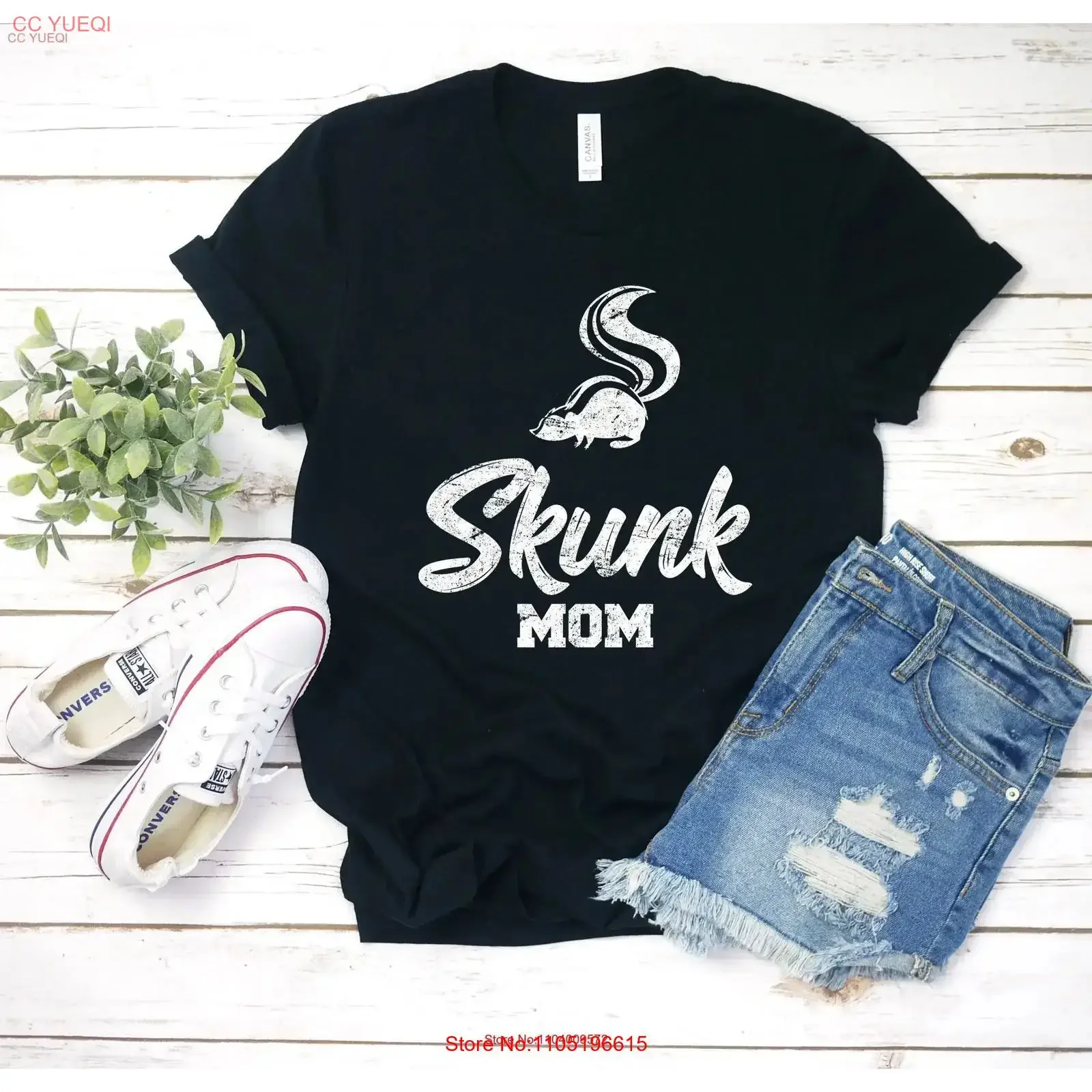 Skunk Mom T Shirt SweaT Present Lover Mama vintage Washed Top For Everyday Wear Versatile graphic Comfortable Slightly Stylish