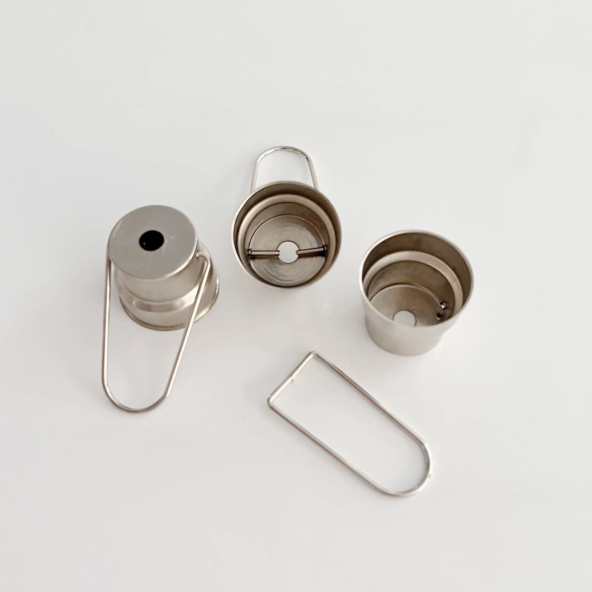 50pcs 12V Low Voltage Lamp Holder LED Bulb Hook Lamp Holder Accessories with Hanging Ring Lamp Assembly Hanging Cap