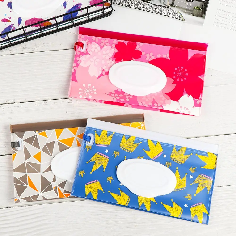 

1pcs Outdoor Useful Portable Flip Cover Carrying Case Snap-Strap Wet Wipes Bag Tissue Box Stroller Accessories Pouch