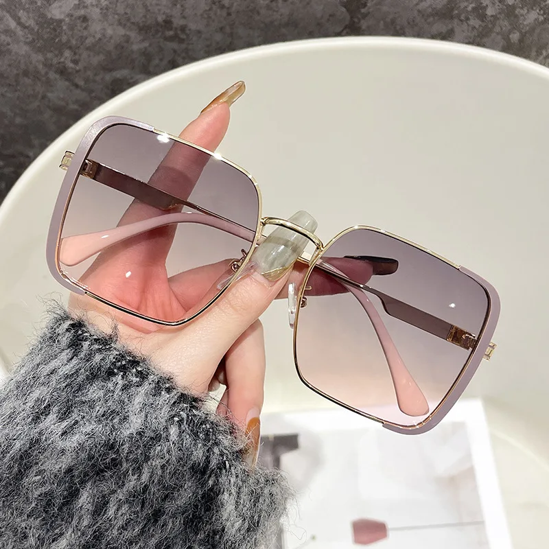 

New metal framed square sunglasses for women designer glasses fashionable luxury sunglasses for men retro UV resistant glasse