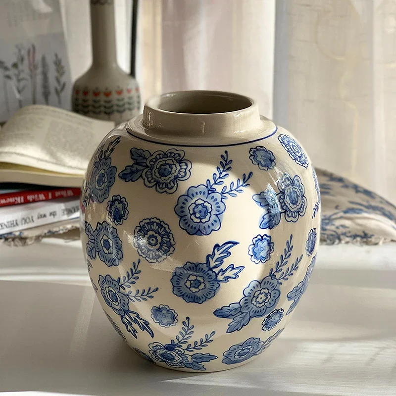 

Promotion Chinese Style Blue White Porcelain Bottle Hand-painted Ceramic Home Living Room Decorations With Flower Vases