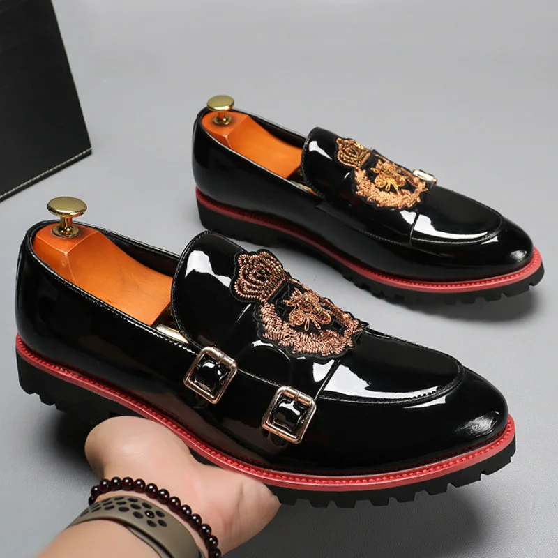 Stylish Man Shoes leather Casual Business Fashion Embroidery Loafers Men British Style Monk Mens Slip-on Outdoor Shoe