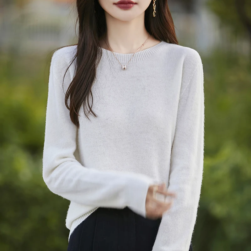 Autumn  Has launched A New Women's Knitted Pullover With A Round Neck Design, Solid Color, loose Fit, Creating A Fashionable