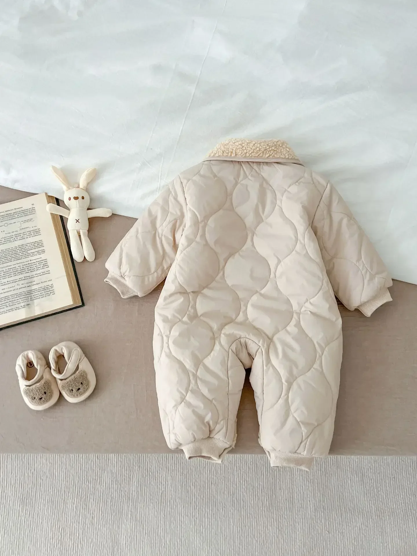 Winter Newborn Infant Baby Boys and Girls thick Romper Plush lapel Rompers Kids Onepiece Fashion Baby clothing