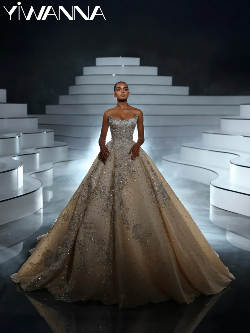 

Captivating Crystal Princess Wedding Dress Stunning Strapless Floor-length Bridal Gown Customized Gorgeous Dresses For Bride