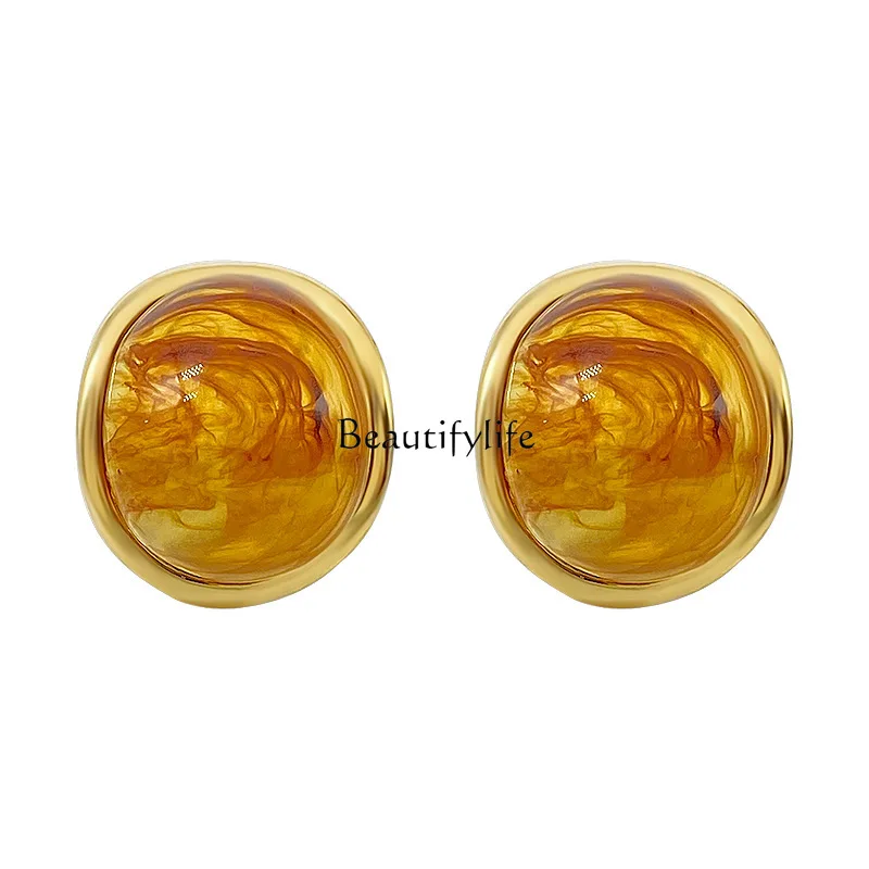 

French retro design temperament amber earrings simple and unique niche stud earrings