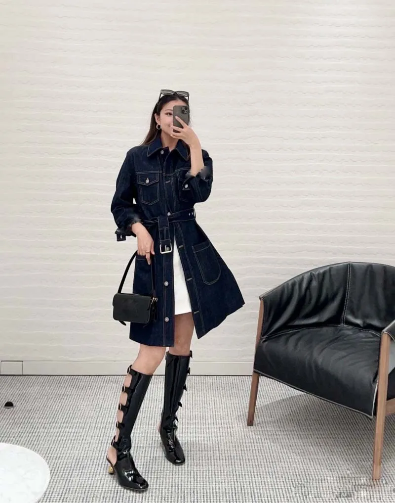 Street style women's coat, fashionable western-style belt, waist cinched, multi pocket long sleeved denim trench coat